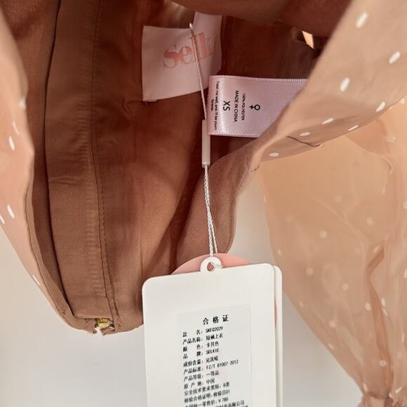 Selkie The Puff Top in Barefoot Polka Dot Size: XS - Picture 5 of 7